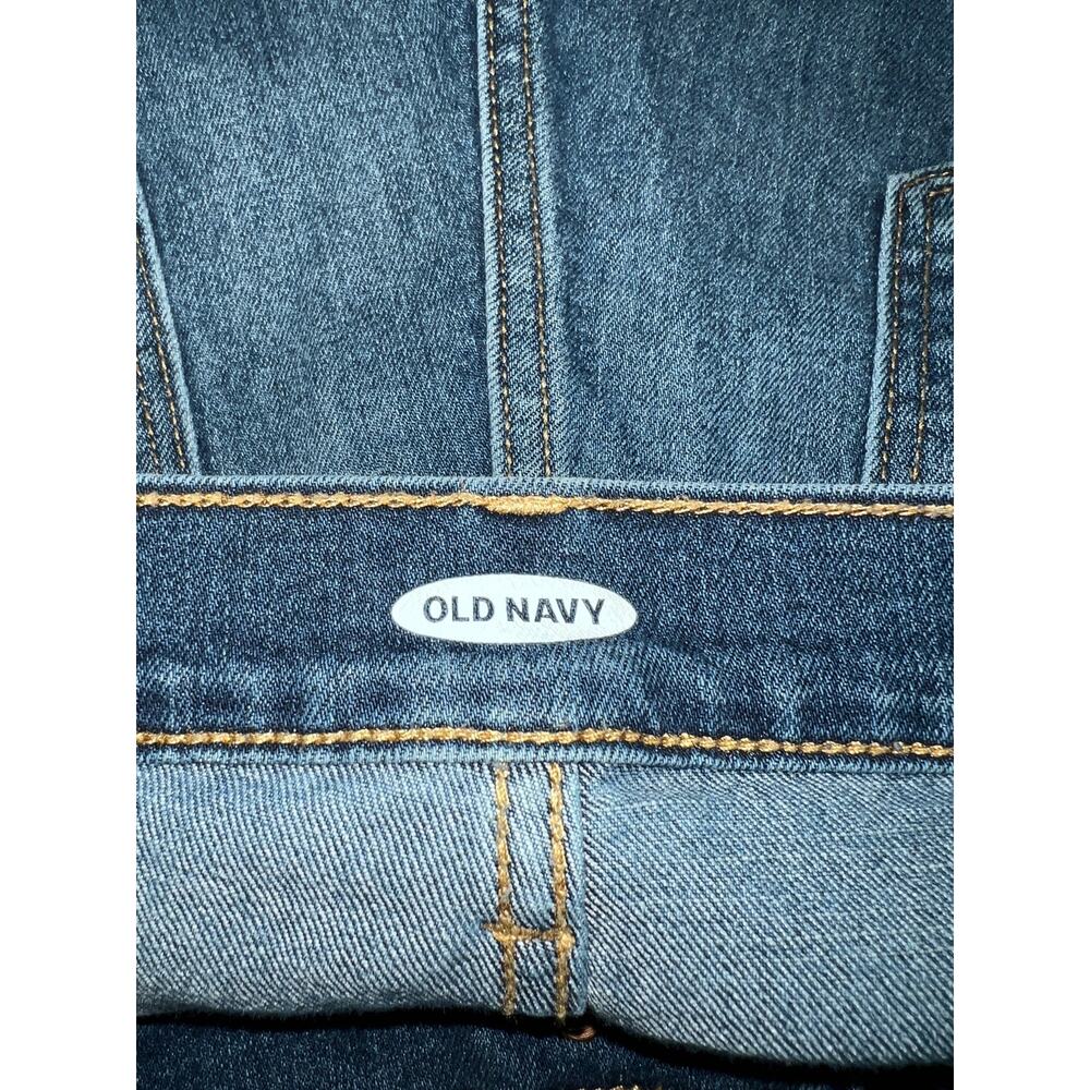 Old navy women’s blue jeans shorts - Picture 8 of 10